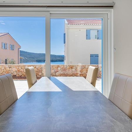 Sea Paradise Cres Exterior photo