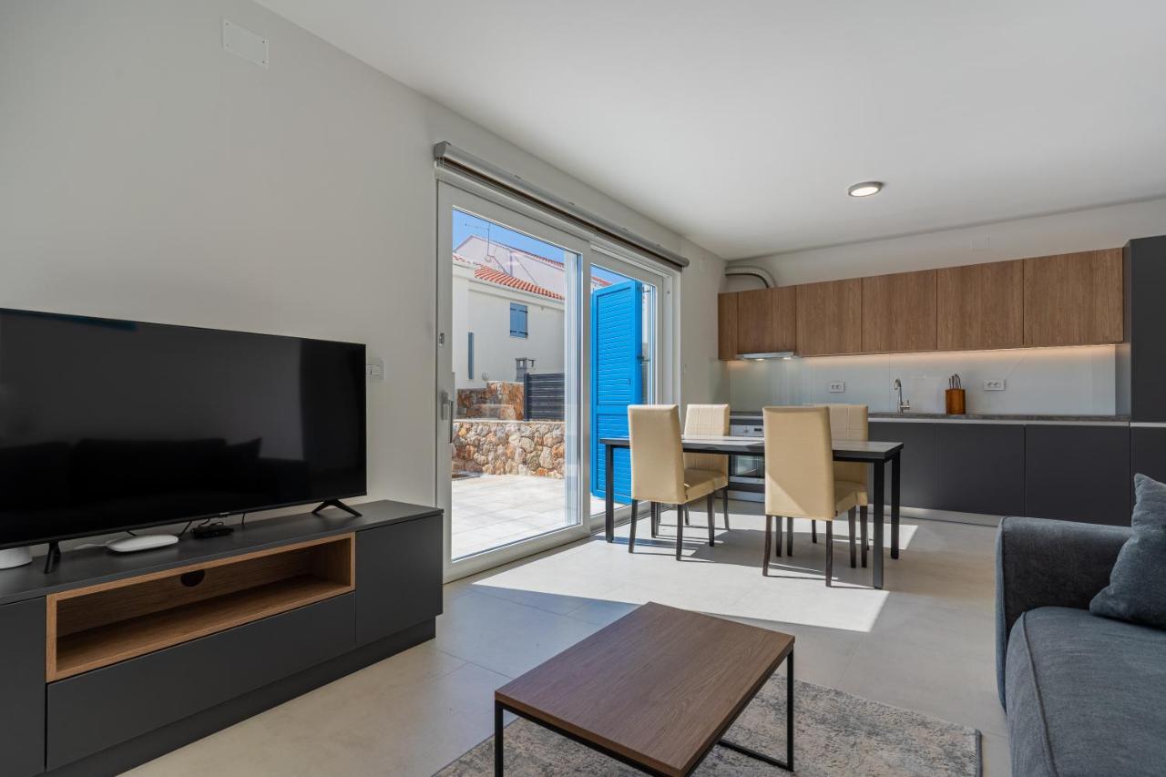 Sea Paradise Cres Exterior photo
